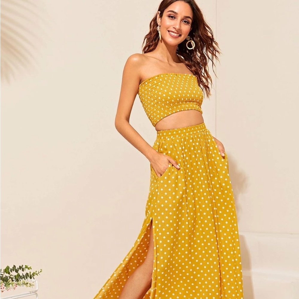 Amazon 2 piece set - Picture 2 of 4